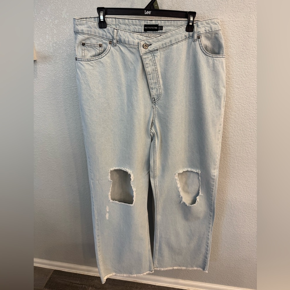 PrettyLittleThing Light Blue High Rise Distressed Jeans
